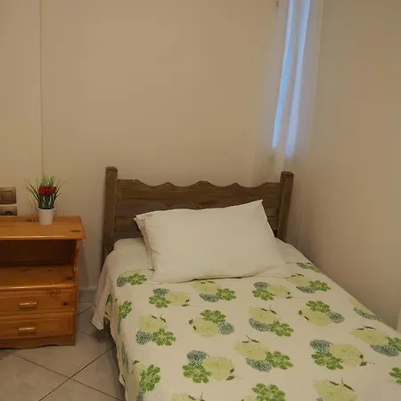 公寓 Eolos With Private Parking *